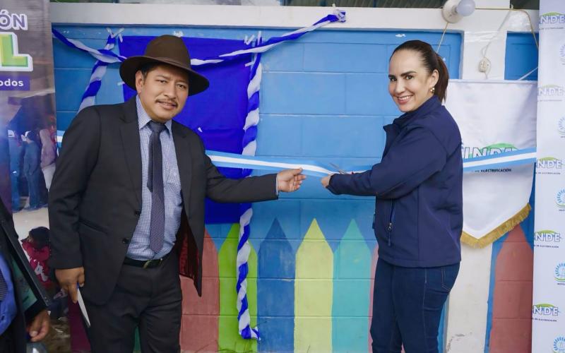 Más de 500 habitantes del Caserío Las Canoas cuentan con energía eléctrica.