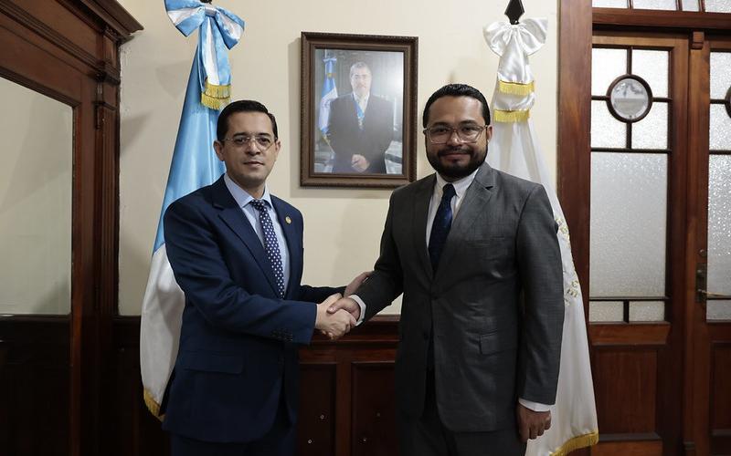 Juan Gerardo Guerrero Garnica juramenta a Elvyn Díaz como director de la COPADEH