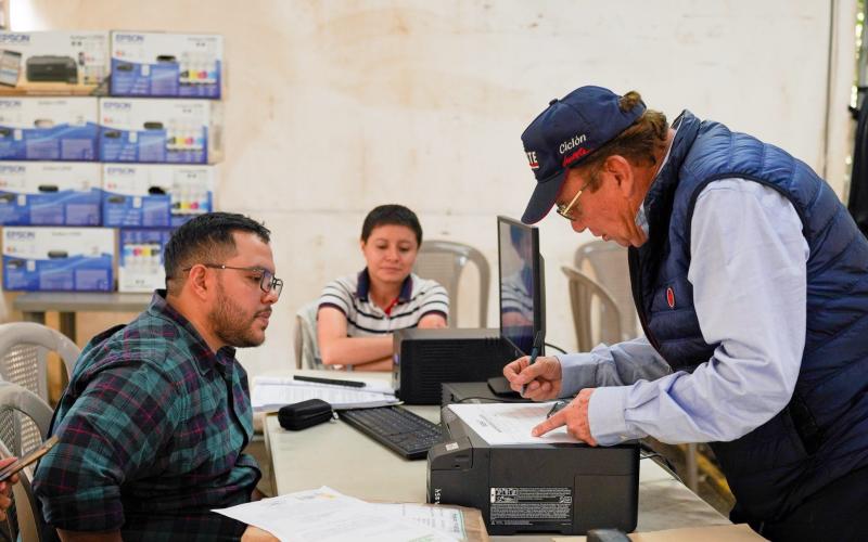 Covial avanza en la contratación de más proyectos para el mantenimiento de la red vial