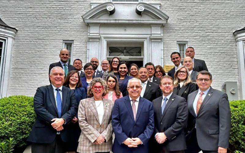 En este primer día, la delegación sostuvo una reunión oficial con la Oficina del Representante Comercial de EE. UU.