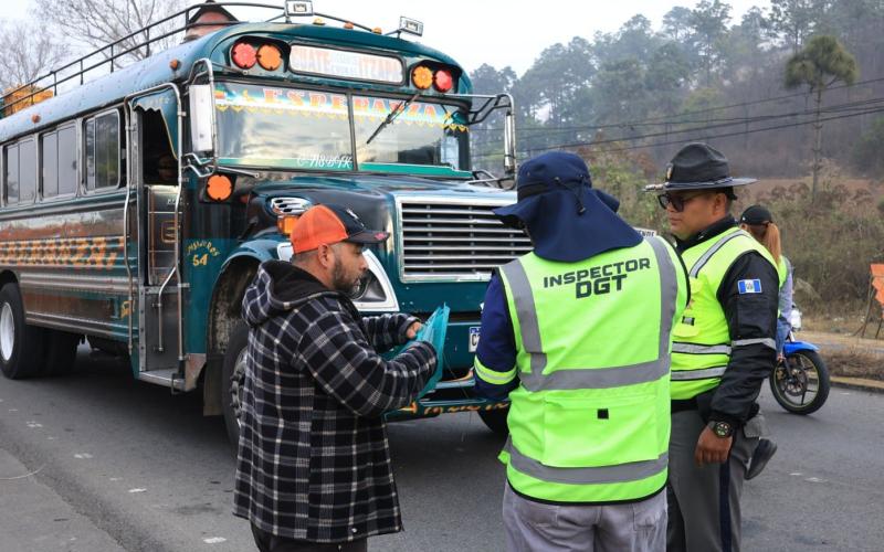 DGT pide a conductores de transporte extraurbano mantener sus documentos en regla