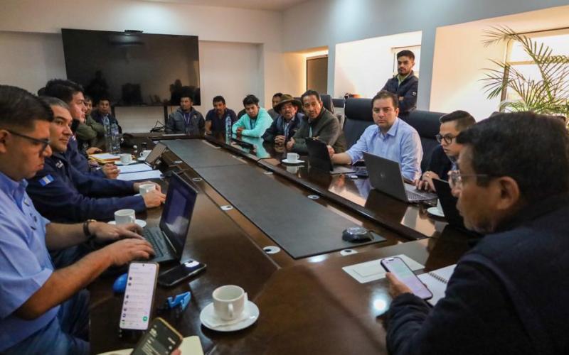 CIV da seguimiento a proyectos viales en Totonicapán junto a alcaldes y líderes comunitarios