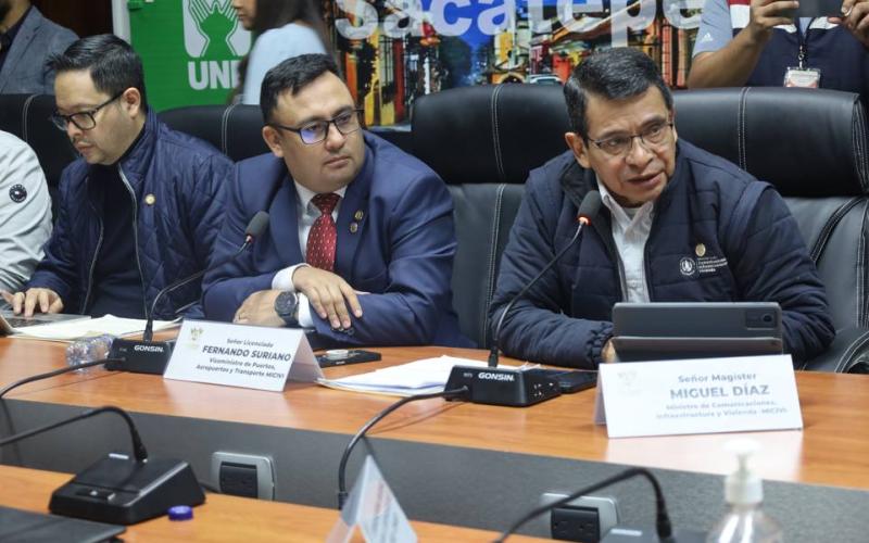 CIV impulsa mejoras en luces y drenaje del AILA
