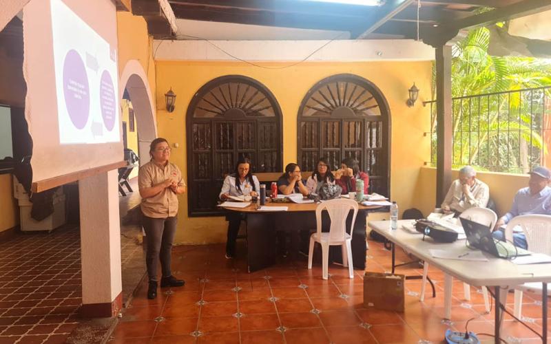 Extensionistas de Sacatepéquez capacitados para detección y manejo del Gusano Barrenador