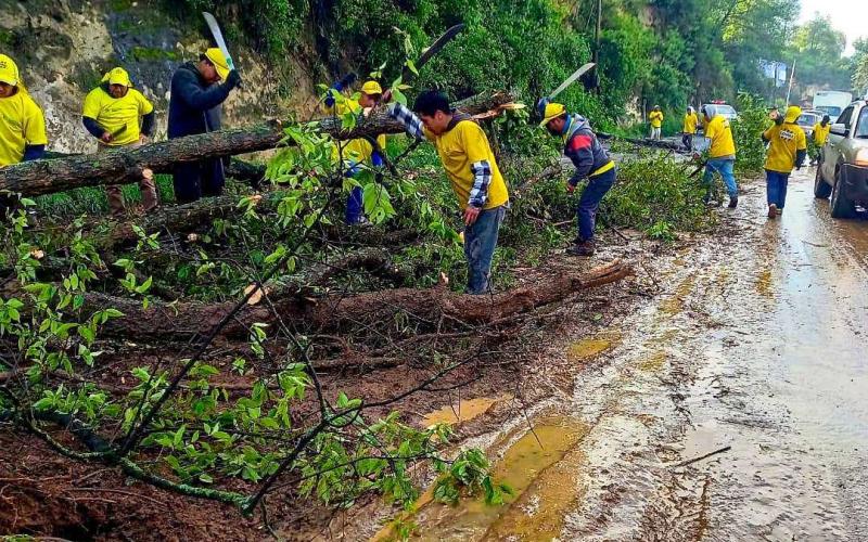 Emergencias viales fueron atendidas por Covial y Caminos el fin de semana tras intensas lluvias 