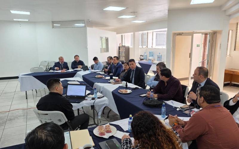 Avanza coordinación para retomar el proyecto de construcción del nuevo hospital de Coatepeque