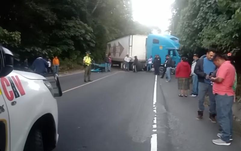 Provial atiende accidente en la RN-14 en Alotenango