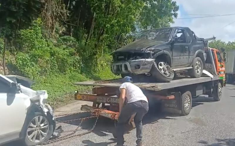 Provial continúa con su labor y atiende colisión múltiple en Livingston