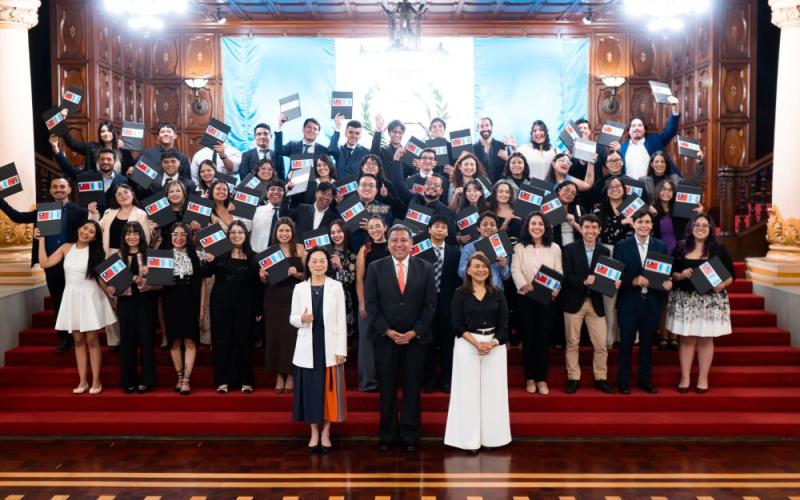 60 jóvenes guatemaltecos recibieron becas educativas de la República de China (Taiwán).