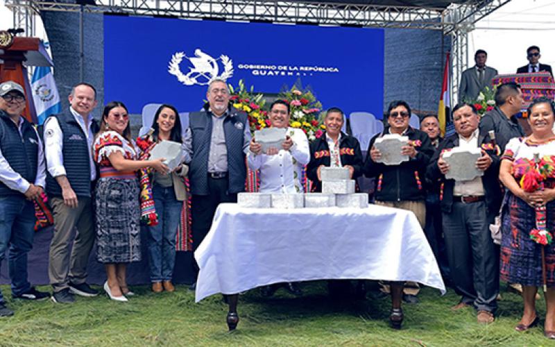 ENTREGA DE ADOQUINES 