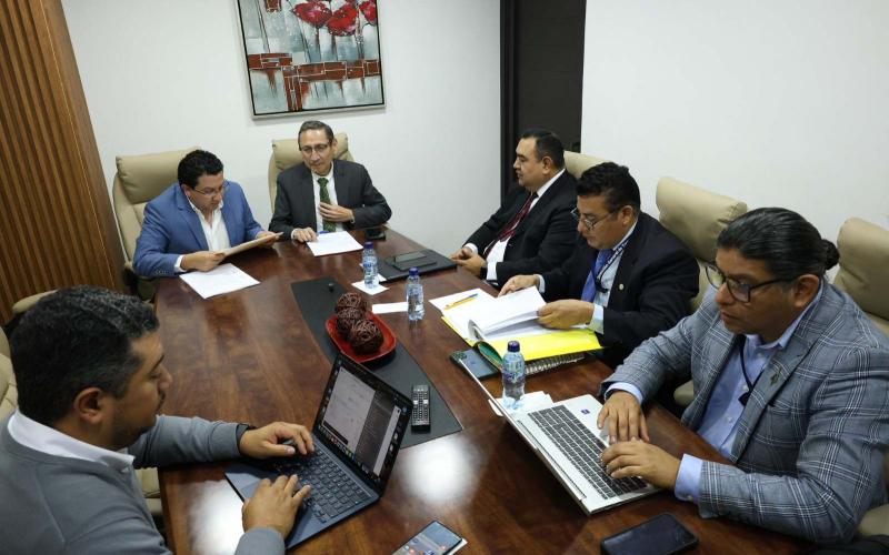 DGT y autoridades locales coordinan acciones para regular el transporte en Chicacao, Suchitepéquez