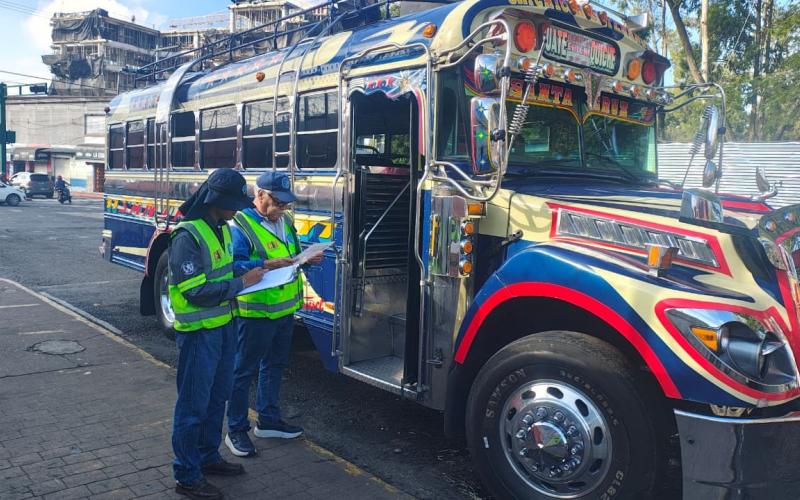 DGT refuerza la seguridad vial con operativo en terminal de zona 8