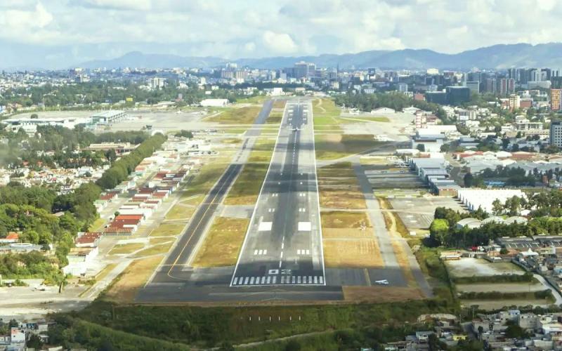 En la actualidad, once aeródromos distribuidos estratégicamente en distintos puntos del país operan bajo la administración de la DGAC