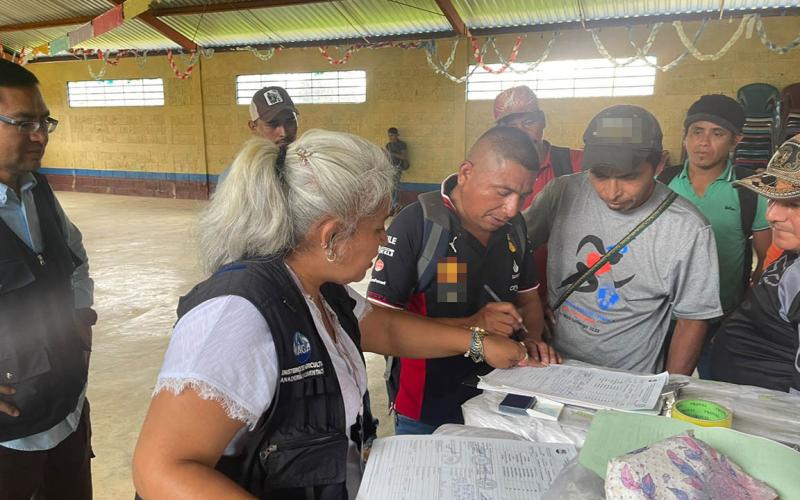 Familias rurales reciben alimentos por su esfuerzo comunitario