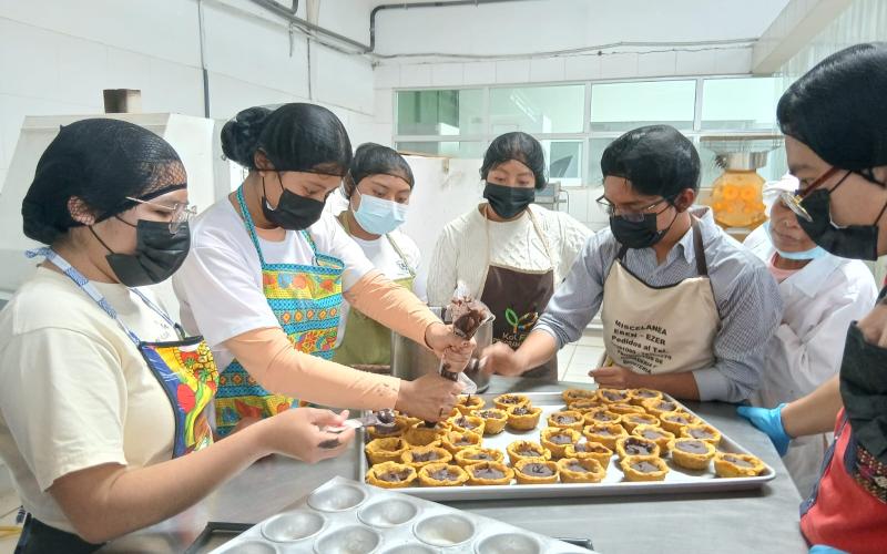 Servidores cívicos conocen los beneficios del frijol biofortificado  