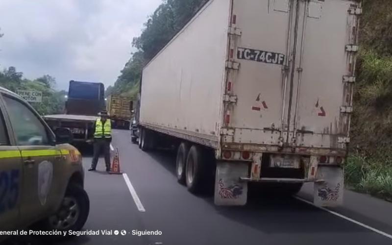 Provial brinda asistencia por accidente en el km 48 de la ruta al Pacífico