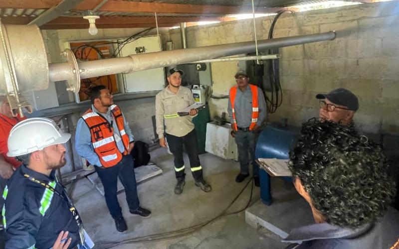 personal de la Dirección General de Aeronáutica Civil (DGAC) llevó a cabo una reunión en las instalaciones del Aeródromo de Retalhuleu, con el objetivo de realizar una cotización para la adquisición de una planta eléctrica que fortalecerá las operaciones del recinto aéreo.