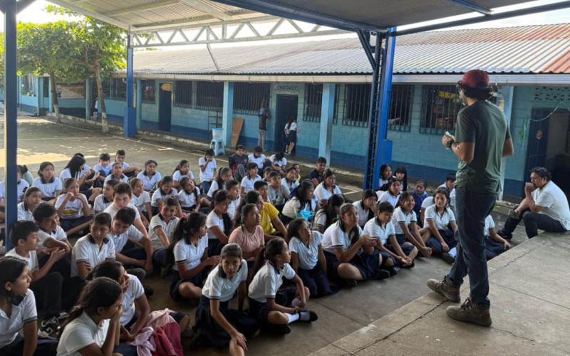 Brindan asistencia técnica para implementación y seguimiento de huertos escolares