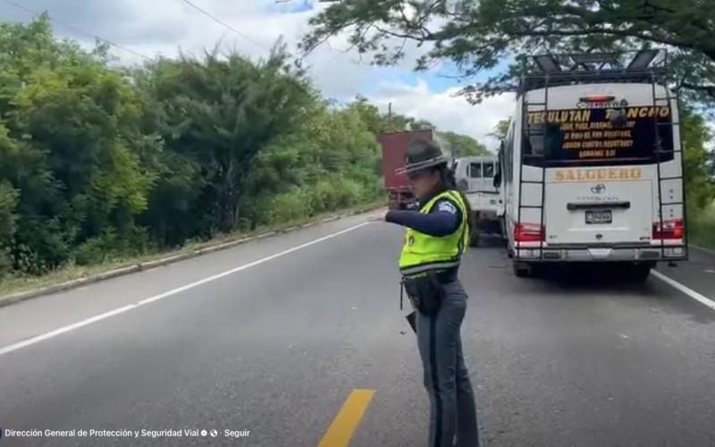 Provial brinda asistencia tras múltiple colisión en la ruta al Atlántico