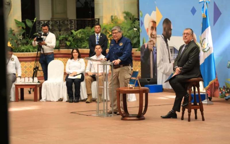 Ejecutivo presenta iniciativas de ley para combatir las pandillas y fortalecer la persecución penal