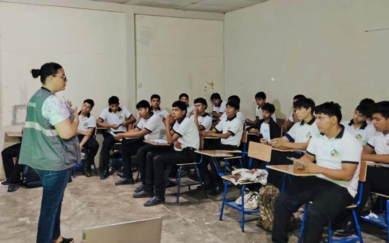 Fomentan tenencia responsable de mascotas entre estudiantes