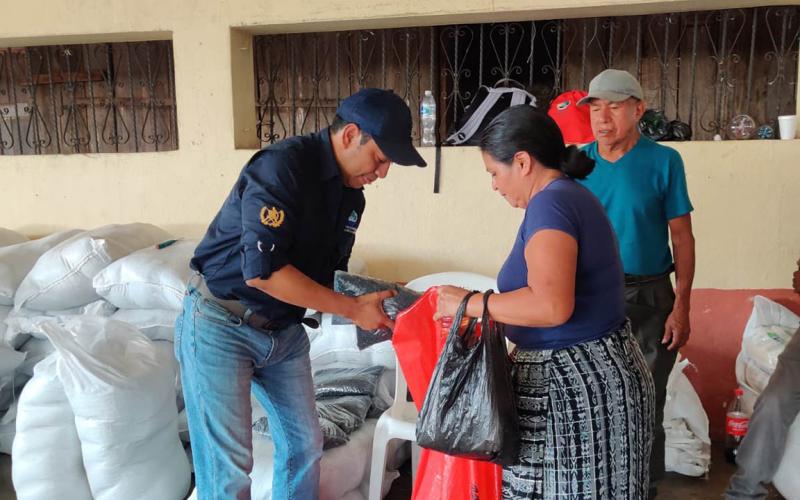 Reciben raciones alimentarias por su trabajo en proyectos comunitarios