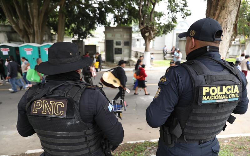 Despliegue policial garantiza seguridad este Día de Todos los Santos