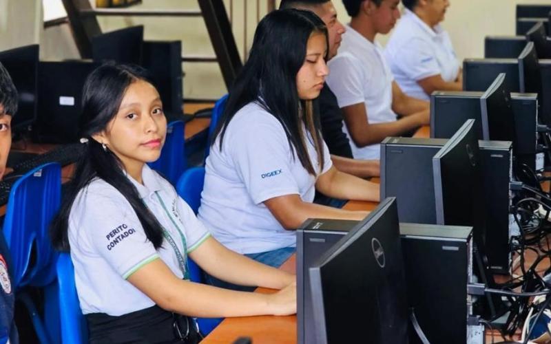 Mides beneficia a más de 969 familias en Suchitepéquez