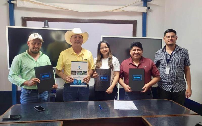 Productores de Estanzuela avanzan en proceso de organización legal