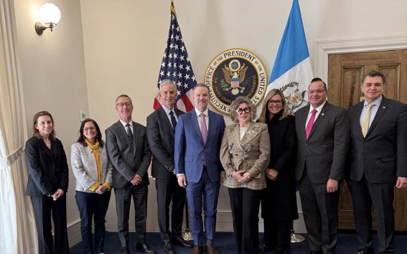 Delegación oficial de Guatemala firma acuerdo comercial con EE.UU.