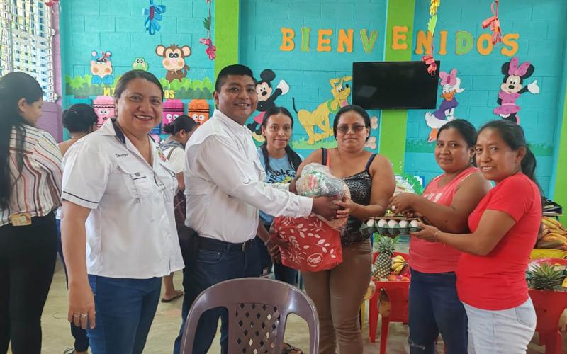 Productores locales fortalecen la nutrición estudiantil como proveedores escolares