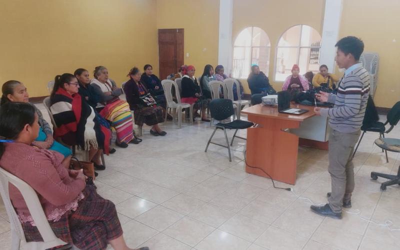 Fortalecen la equidad y la no discriminación a través de taller comunitario