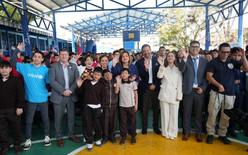 FOTO OFICIAL