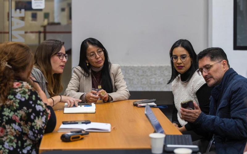 Realizan reunión técnica para nueva restauración de bienes culturales prehispánicos.    