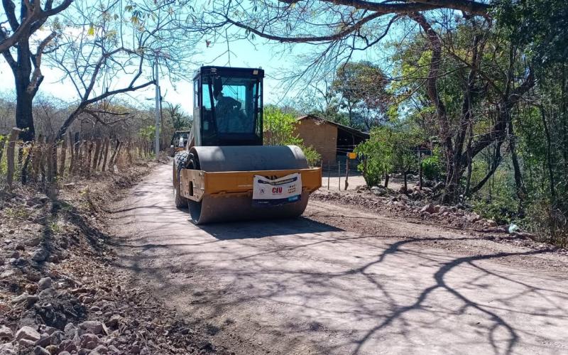 Acondicionan camino entre El Amatillo e Ipala y Concepción Las Minas