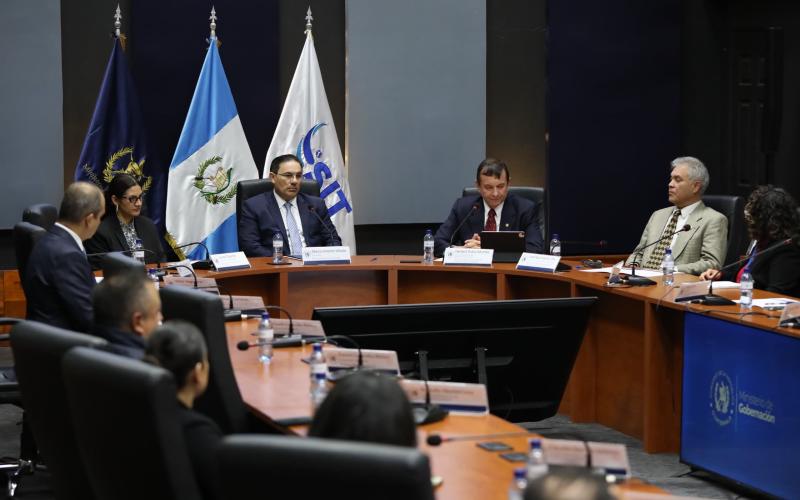 La Superintendencia de Telecomunicaciones y el Ministerio de Gobernación firman convenio interinstitucional para fortalecer la conectividad 
