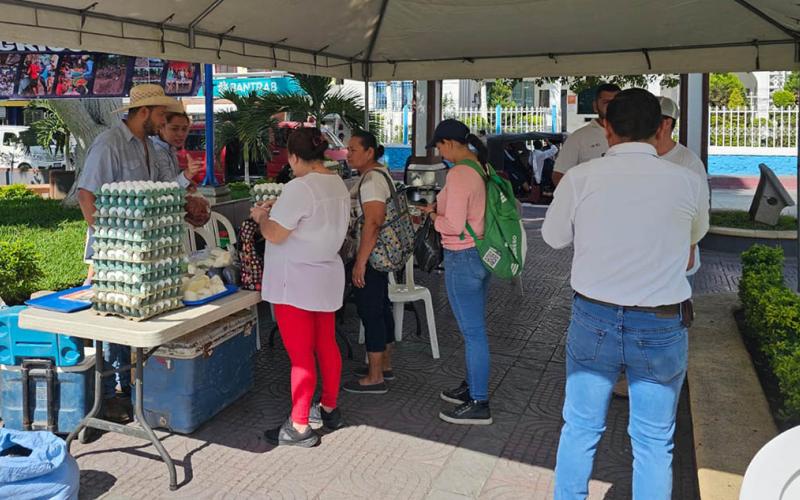 Impulsan el mercado local en El Progreso con Feria del Agricultor