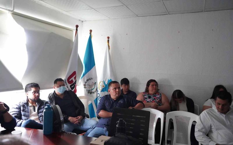 Personal de UNCOSU recibe capacitación sobre televisión por protocolo de Internet 
