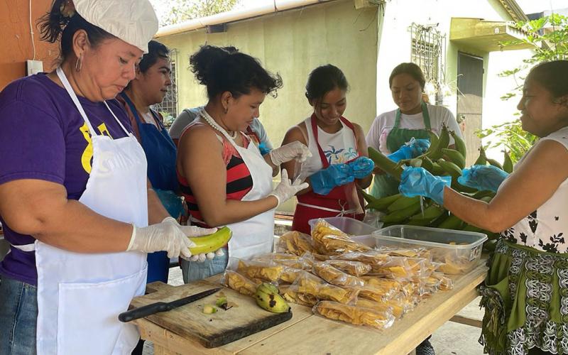 Verifican proyectos comunitarios para fortalecer el programa Alimentos por Acciones
