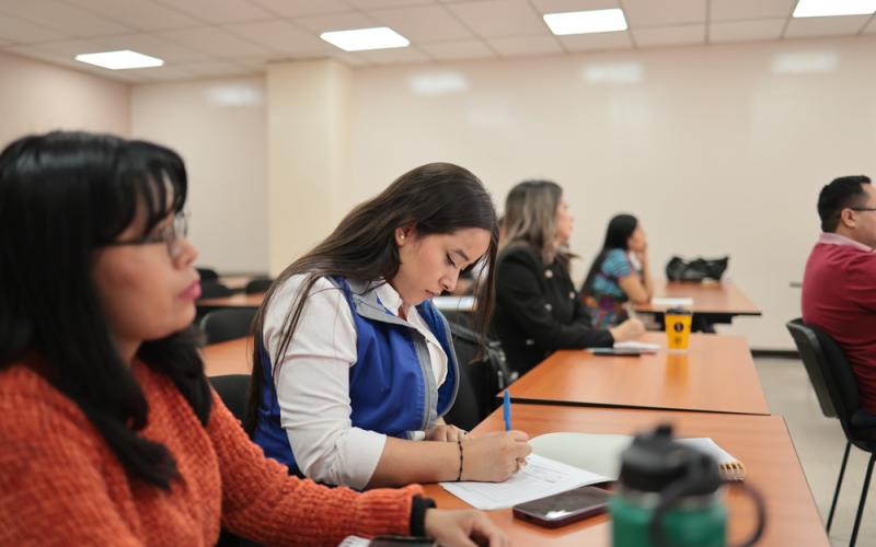 Capacitan a personal municipal para mejorar la gestión de recursos públicos
