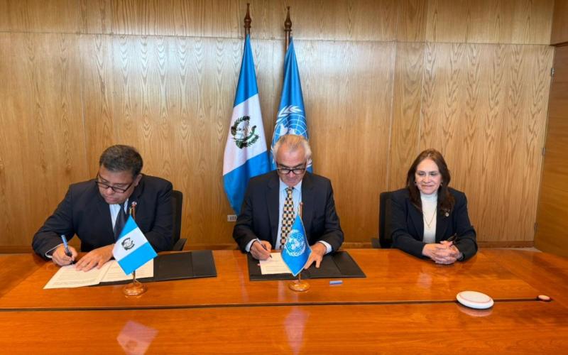Firma del acuerdo de cooperación entre Guatemala y CEPAL 
