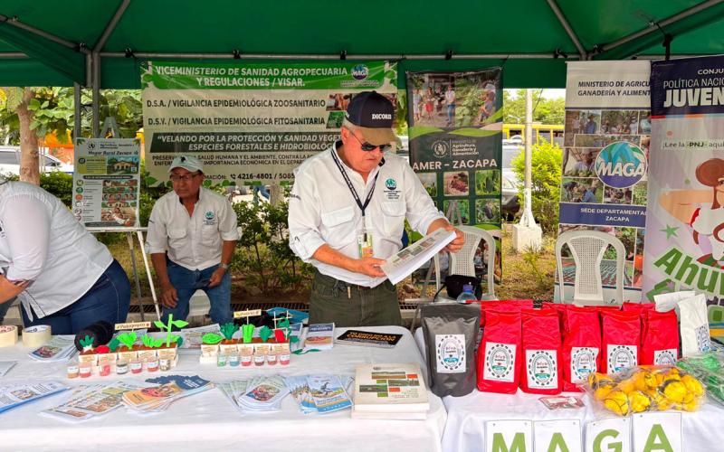 Productores zacapanecos dinamizan su economía con Feria del Agricultor