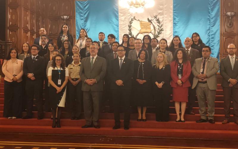 La foto oficial del evento de la Red de Integridad del OE