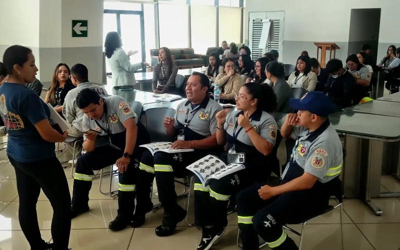 Trabajadores de la DGAC y el  AILA avanzan hacia una atención más inclusiva