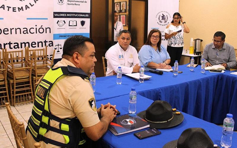 Seguridad y movilidad en carretera se abordan en mesa de diálogo con transportistas