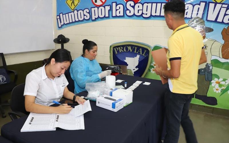 Personal de Provial participa en jornada de salud