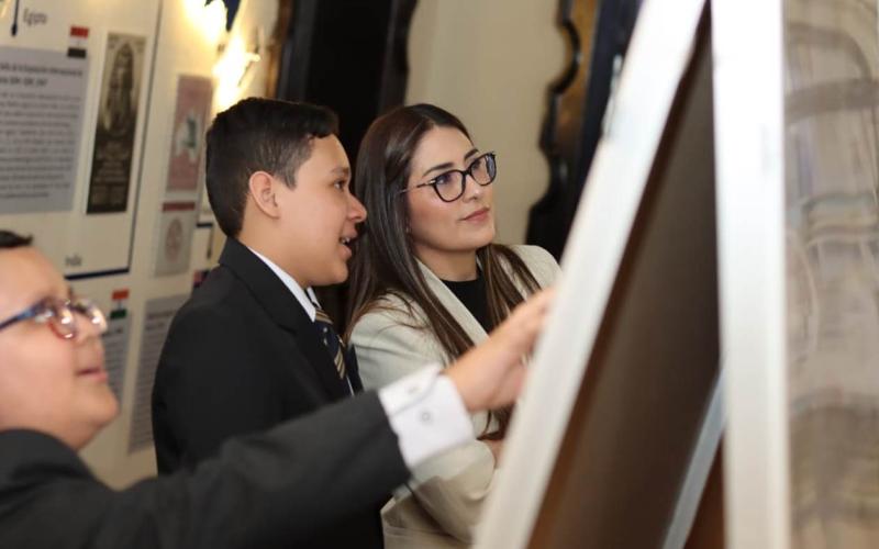 Expofilgua reúne valiosas colecciones de sellos en el Palacio de Correos