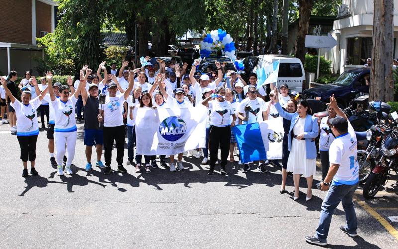 Celebran con fervor patrio 205 años de Independencia