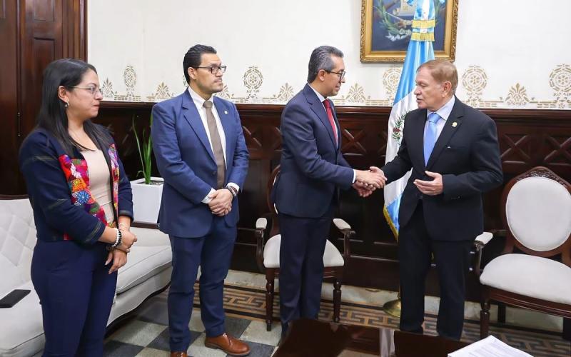 Congreso recibe proyecto de presupuesto enfocado en crecimiento económico e inversión social