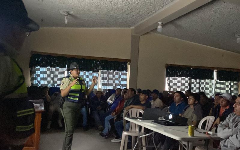 Transportistas de San Martín Sacatepéquez reciben capacitación sobre el Sistema Limitador de Velocidad